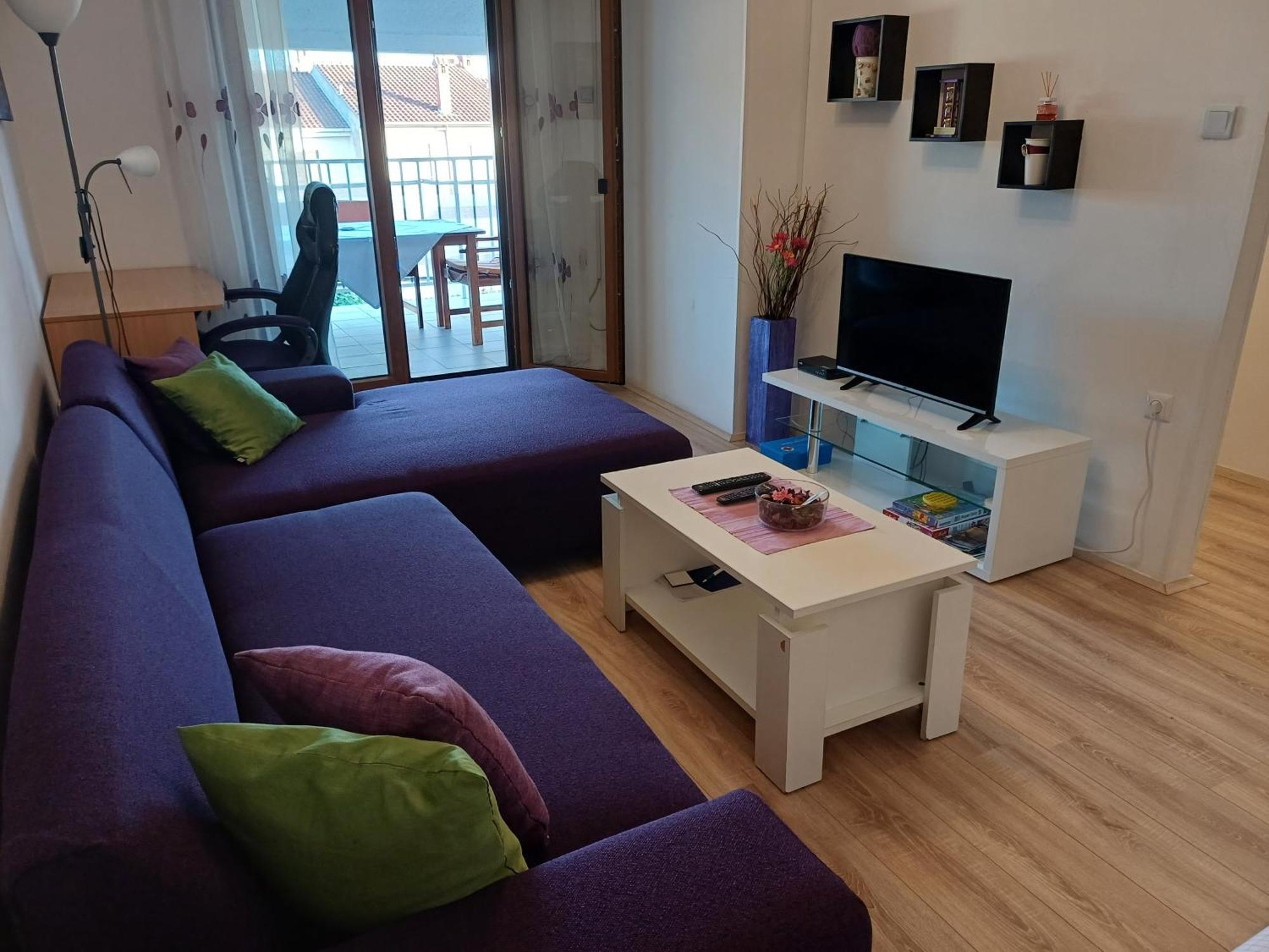 Lana Apartment *