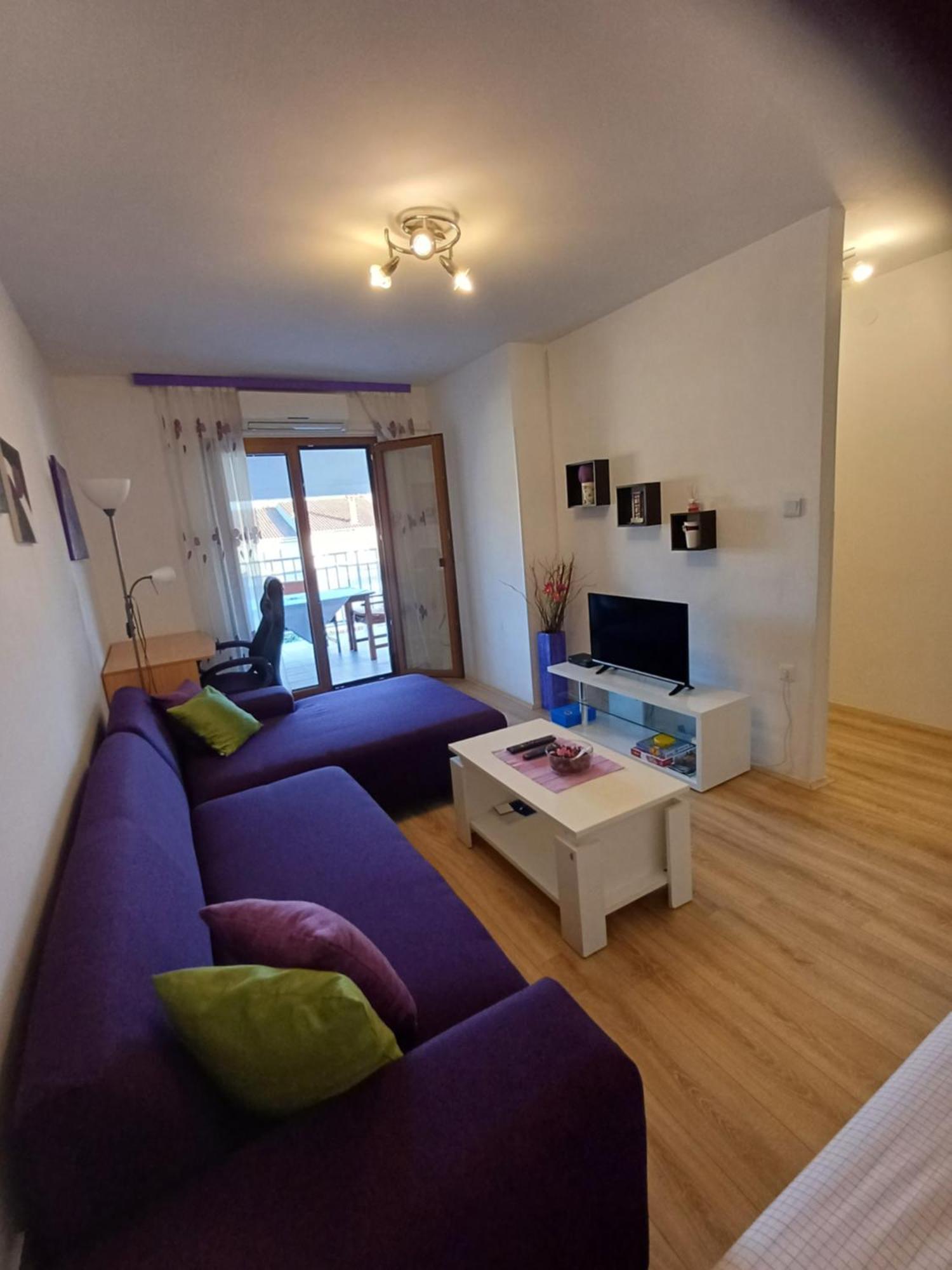 Lana Apartment