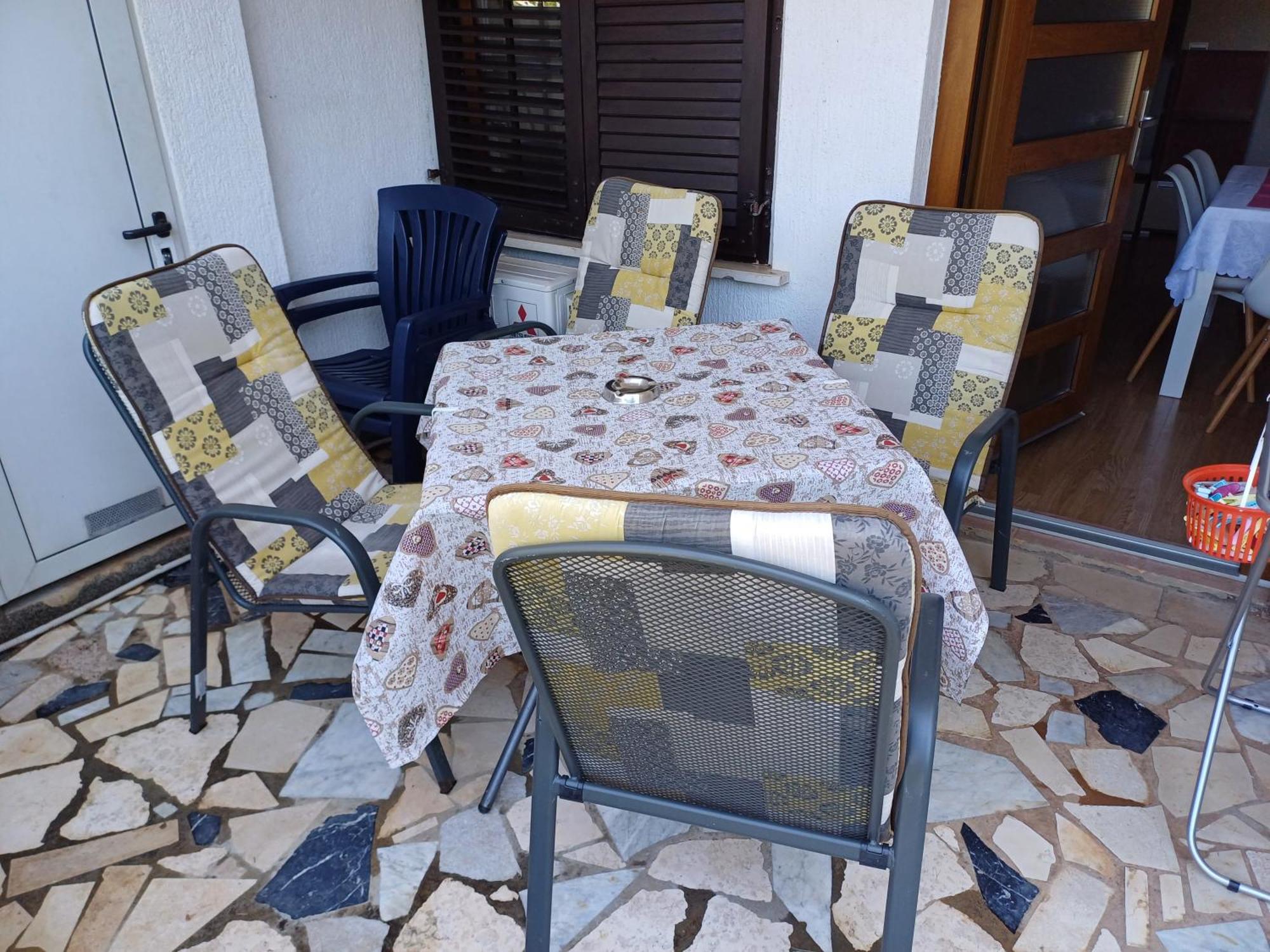 Lana Apartment